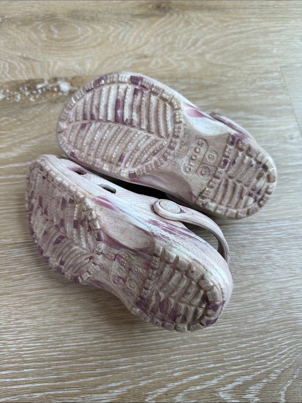 Pink Marble Crocs Size 9 Toddler - Picture 3 of 4